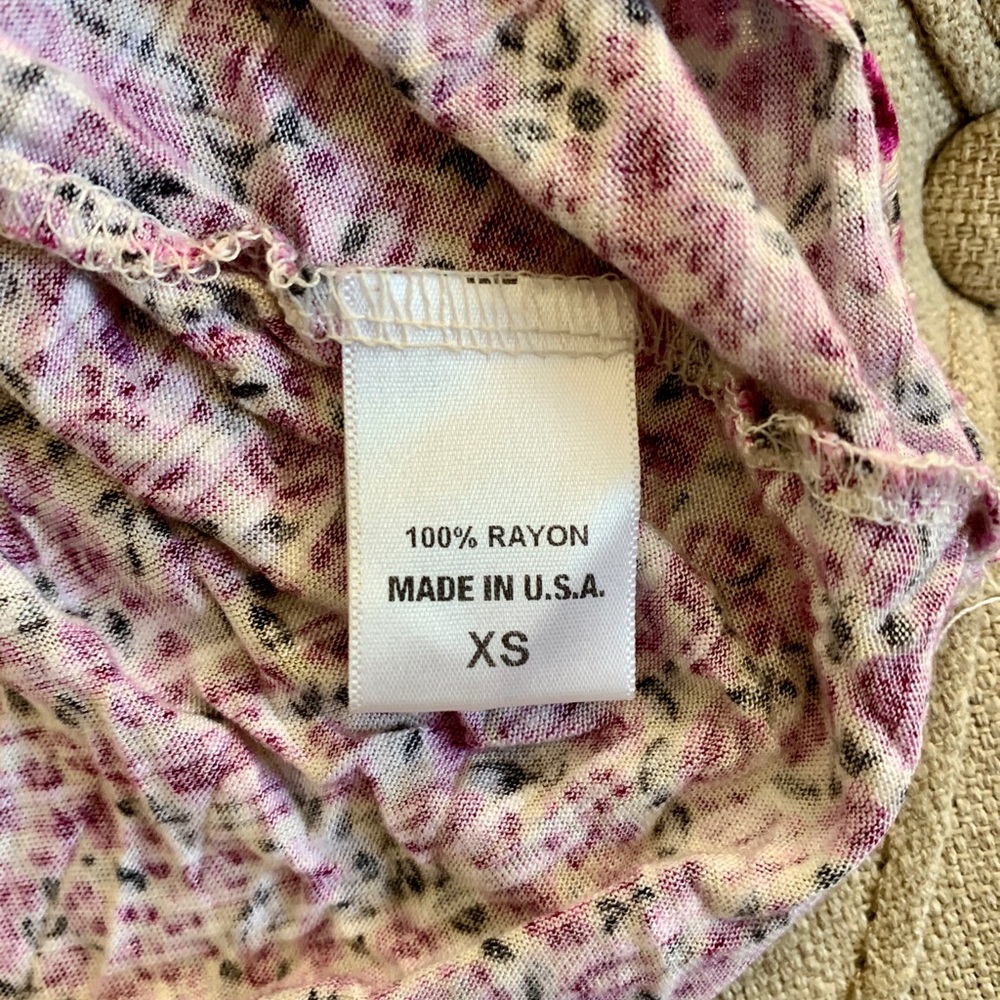 Floral Tank With Crochet Detailing - Picture 4 of 4